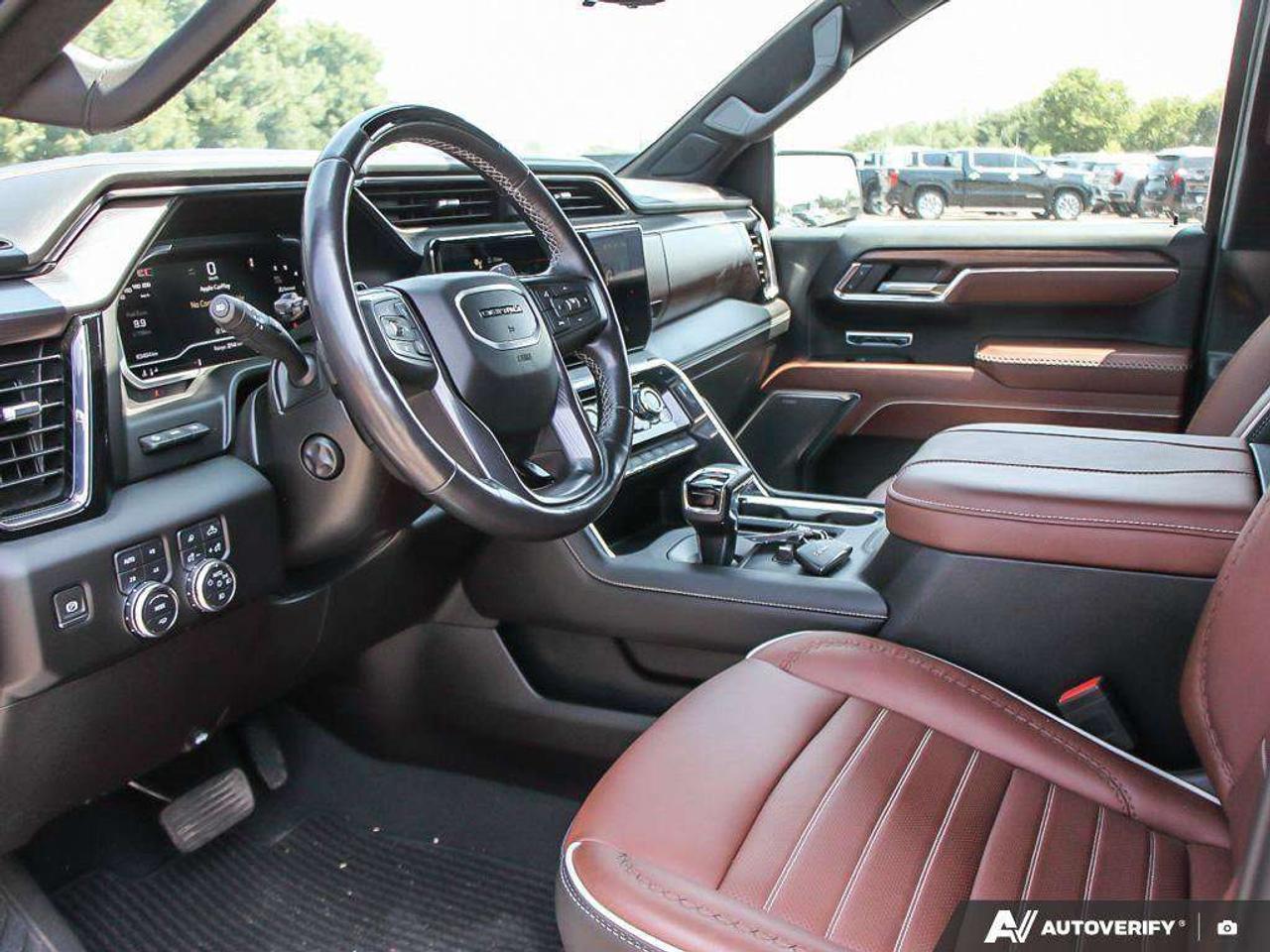 2024 GMC Sierra 1500 DENALI ULTIMATE, 3.0L DURAMAX, 4X4, ALLOYS, LEATHER, MACMASTER ORIGINAL, 1-OWNER, CERTIFIED PREOWNED! Photo