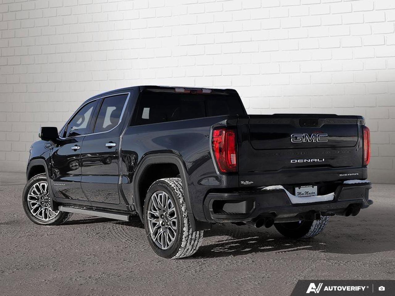 2023 GMC Sierra 1500 Denali UltimateDENALI ULTIMATE, 6.2L, LOADED, 1-OW Photo