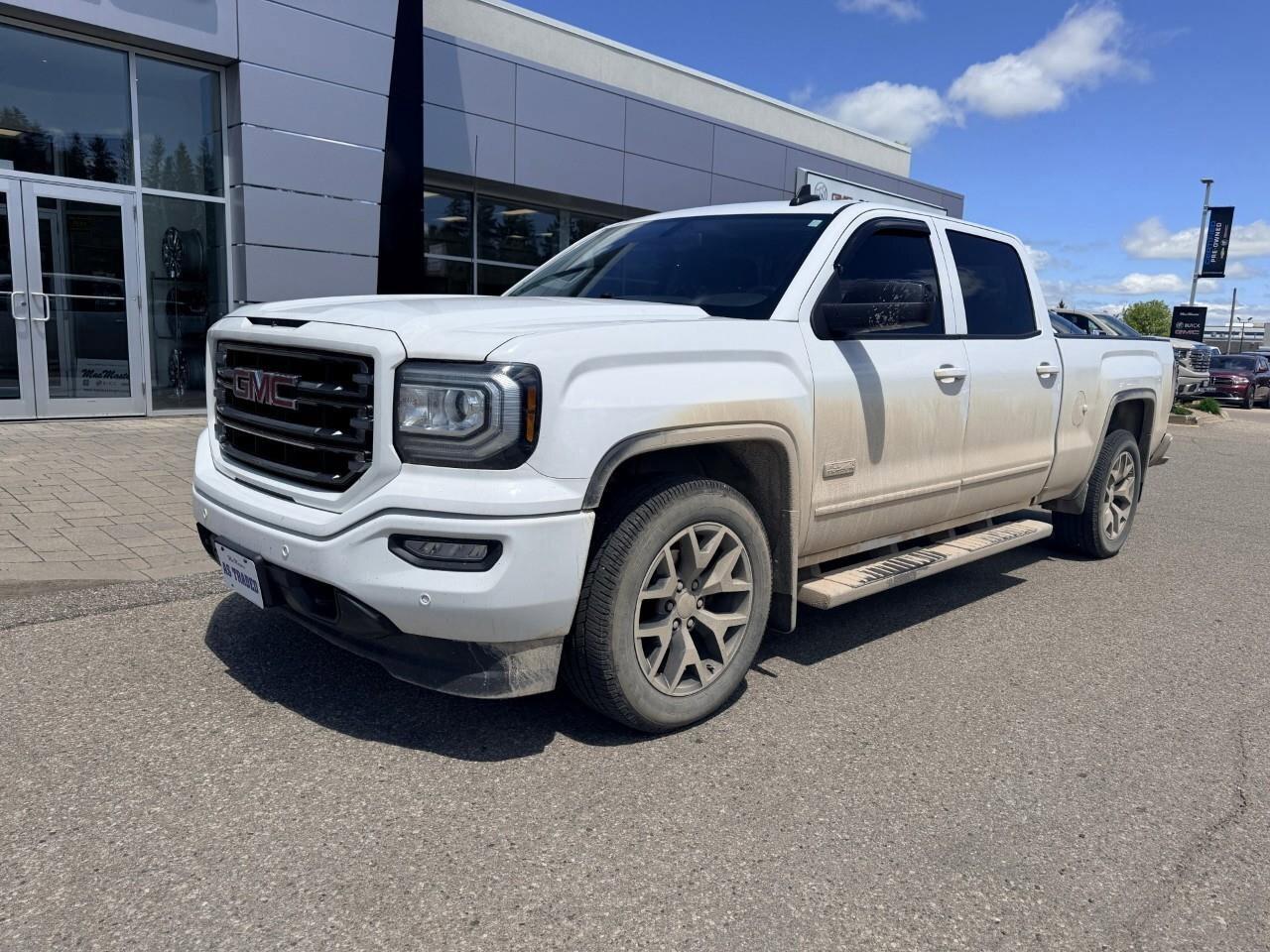 2017 GMC Sierra 1500 4WD Crew Cab 153.0  SLT Photo