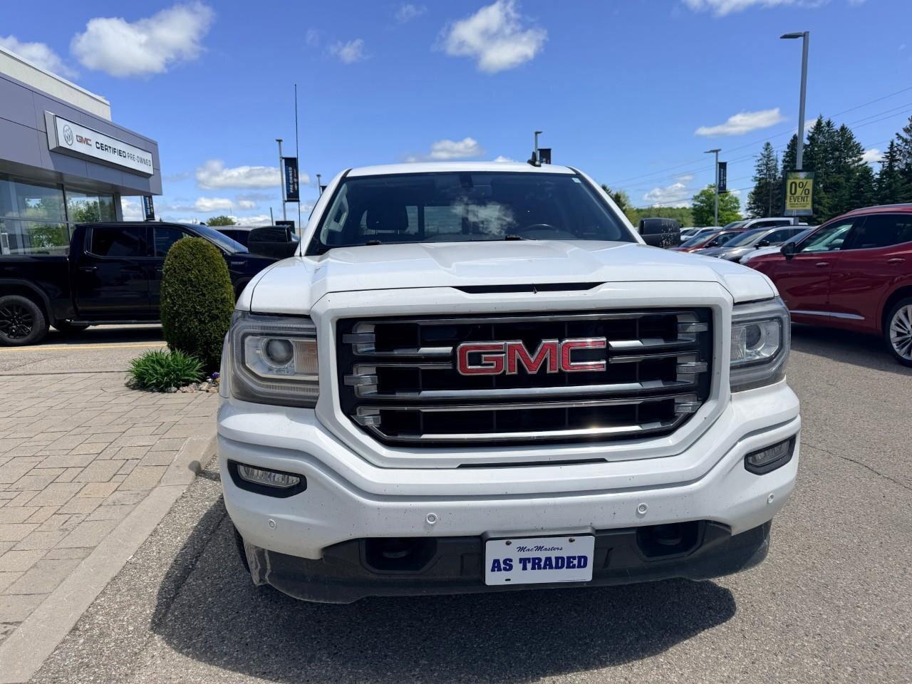 2017 GMC Sierra 1500 4WD Crew Cab 153.0  SLT Photo