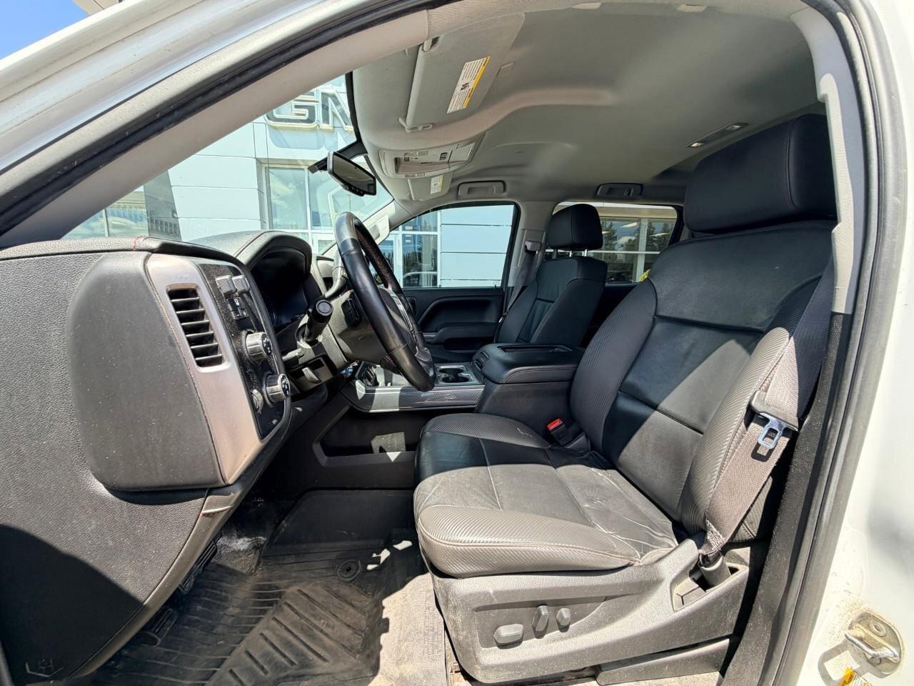 2017 GMC Sierra 1500 4WD Crew Cab 153.0  SLT Photo