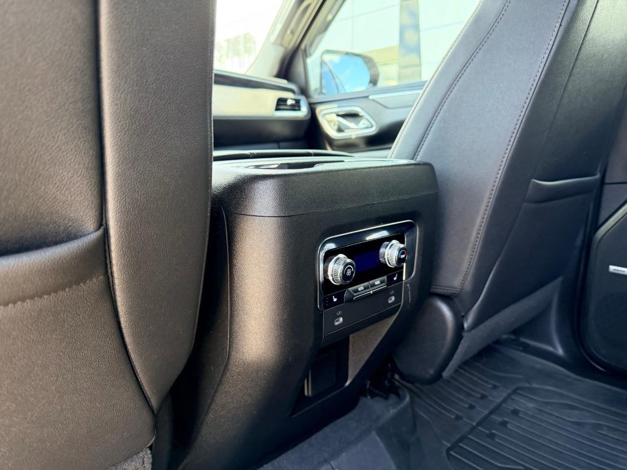 2023 GMC Yukon XL 4WD 4dr SLT Photo
