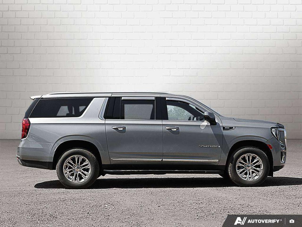 2023 GMC Yukon SLT, 5.3L V8, 4X4, LEATHER, ALLOYS, BOSE, 7-PASSENGER, MACMASTER ORIGINAL, 1-OWNER, CERTIFIED PREOWNED! Photo