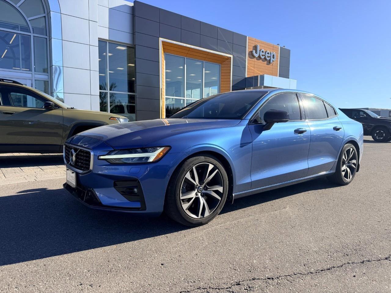 2020 Volvo S60 T6 AWD R-Design Photo0
