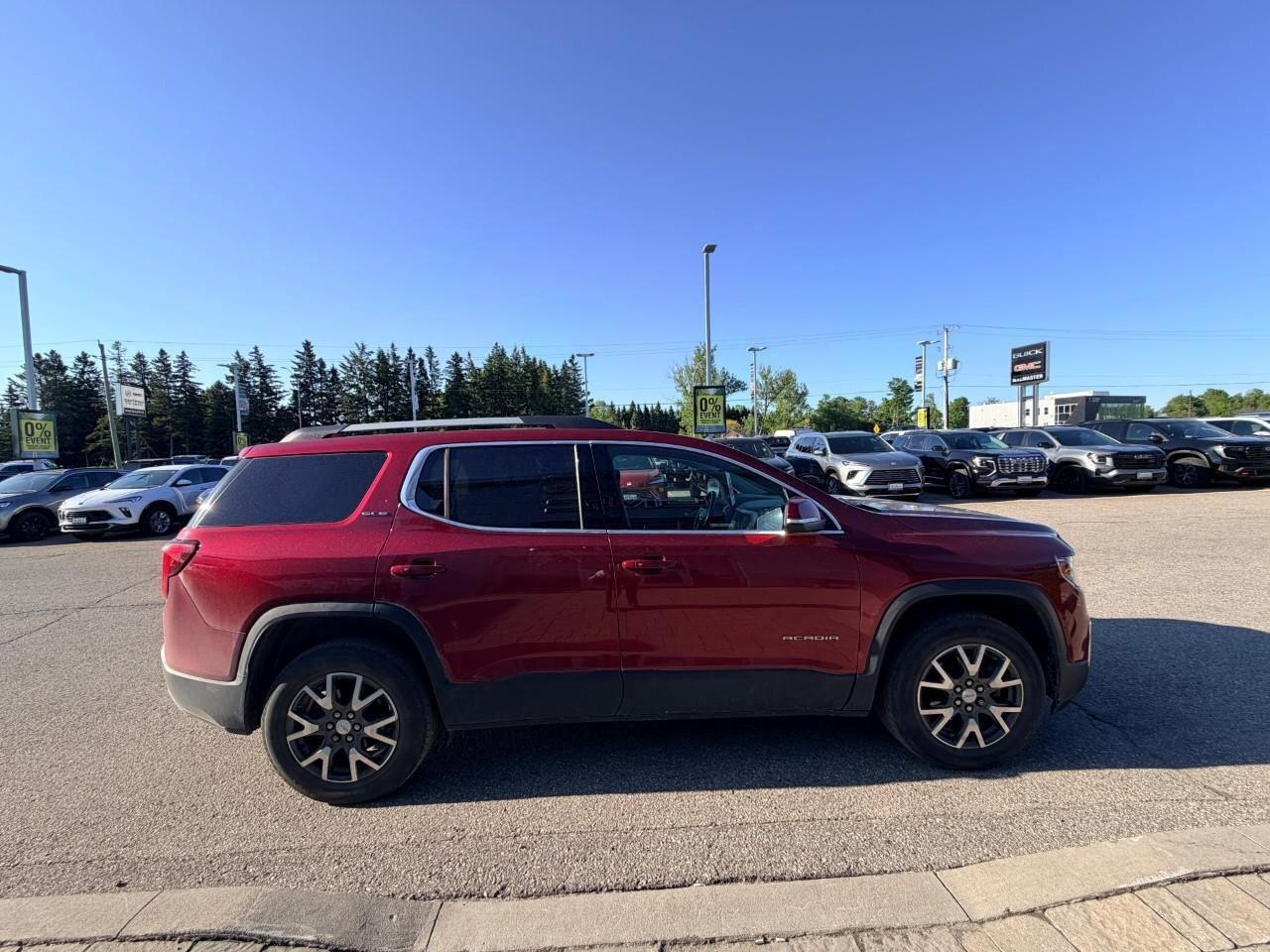 2020 GMC Acadia SLESLE, 2.5L 4-CYL, AWD, ALLOYS, CLOTH, 6-PASSENGE Photo