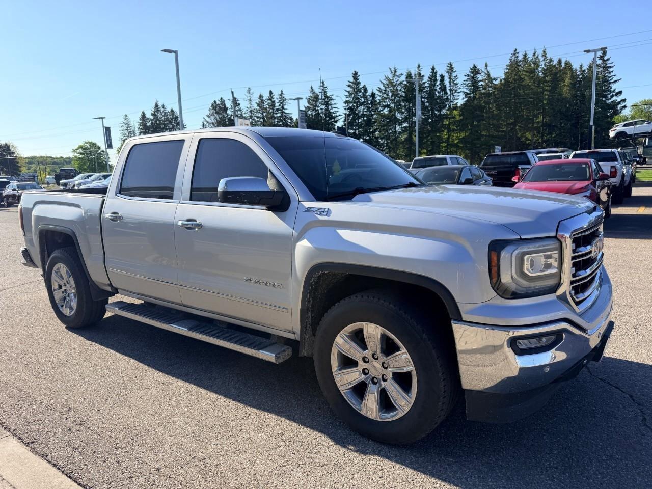2018 GMC Sierra 1500 4WD Crew Cab 143.5  SLT Photo