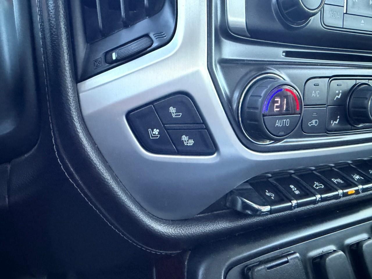 2018 GMC Sierra 1500 4WD Crew Cab 143.5  SLT Photo