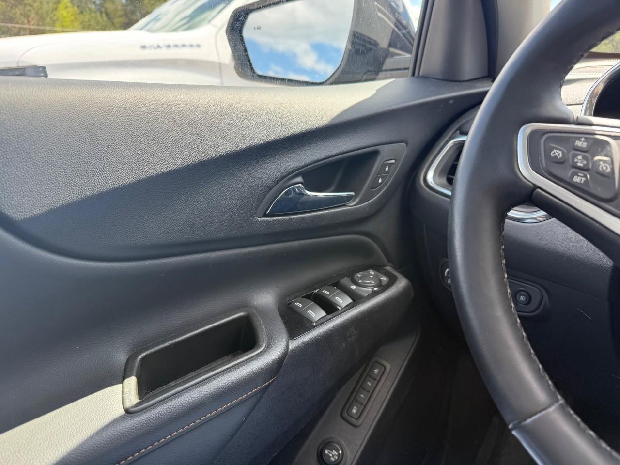2023 Chevrolet Equinox Premier ALL WEATHER MATS. SUNROOF. LUGGAGE RACK SI Photo
