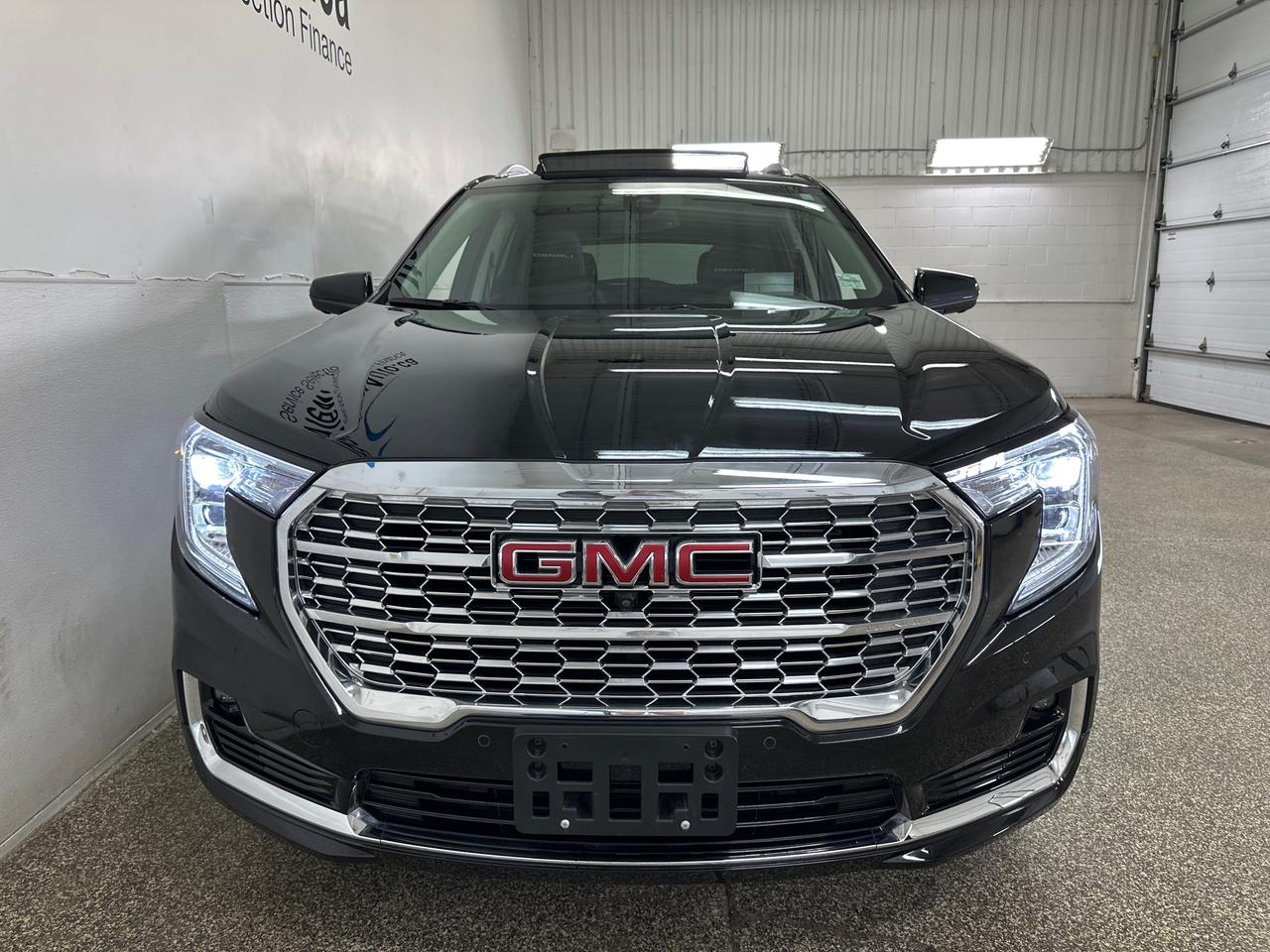 2024 GMC Terrain Denali Photo