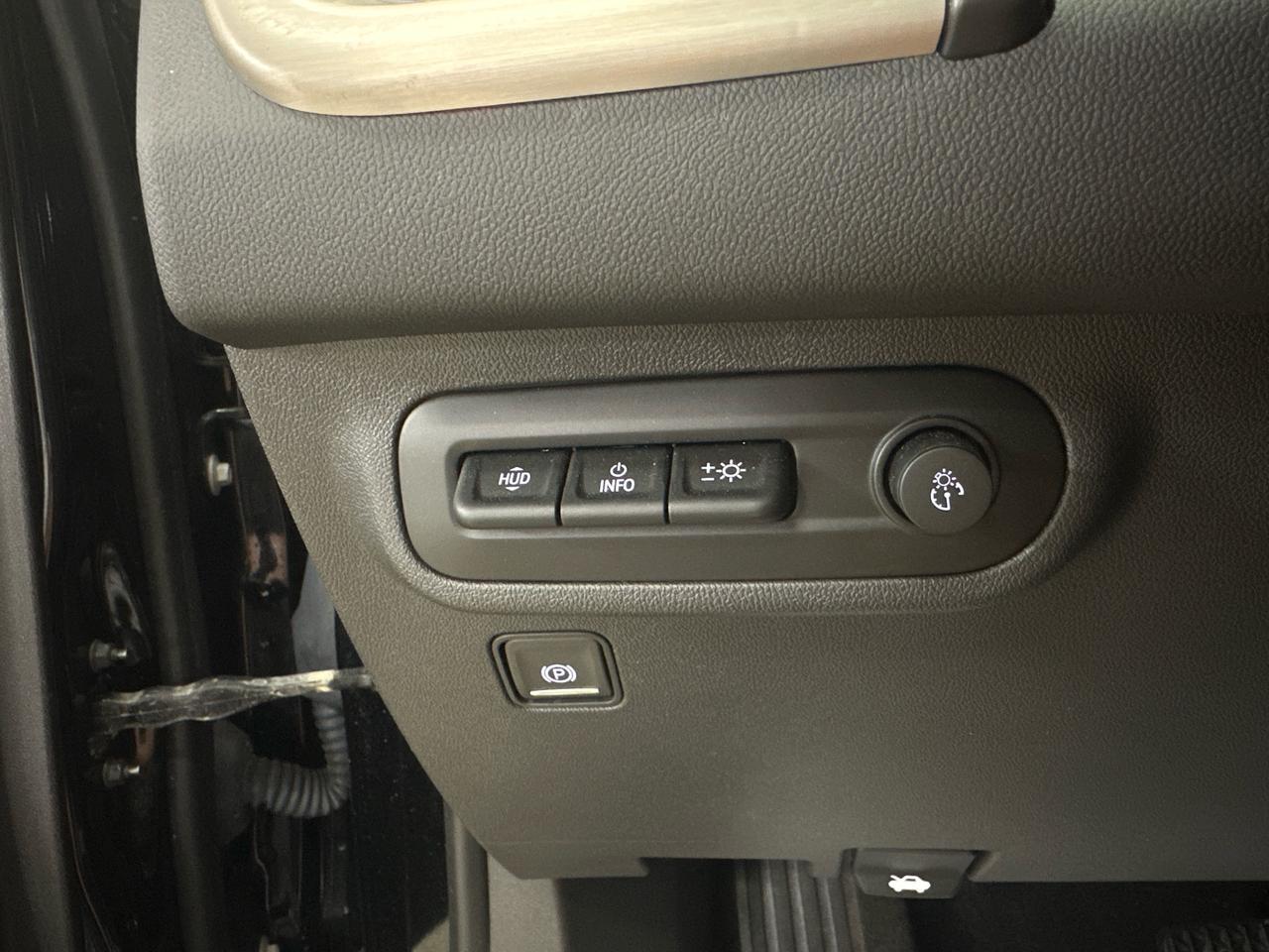 2024 GMC Terrain Denali Photo