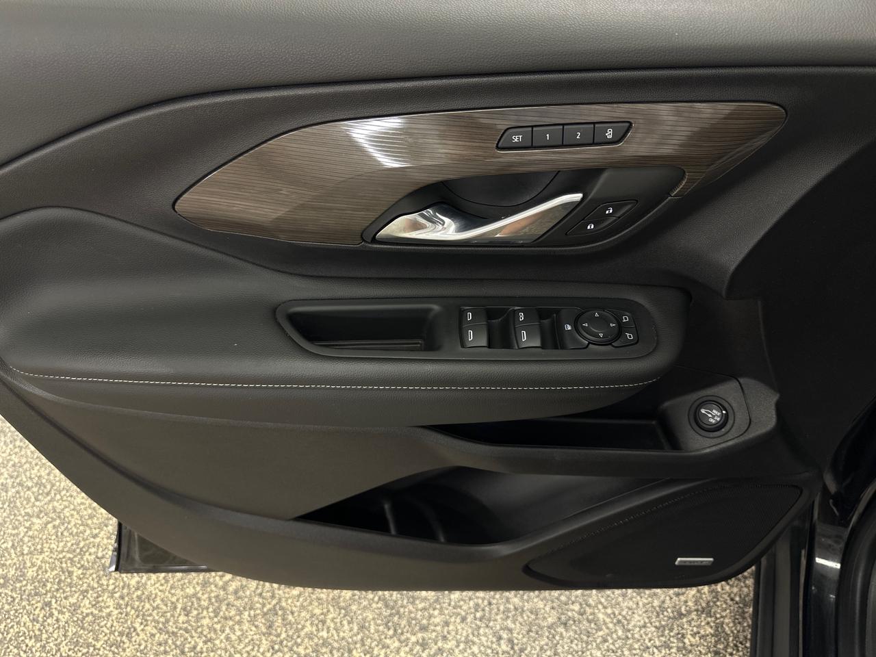 2024 GMC Terrain Denali Photo