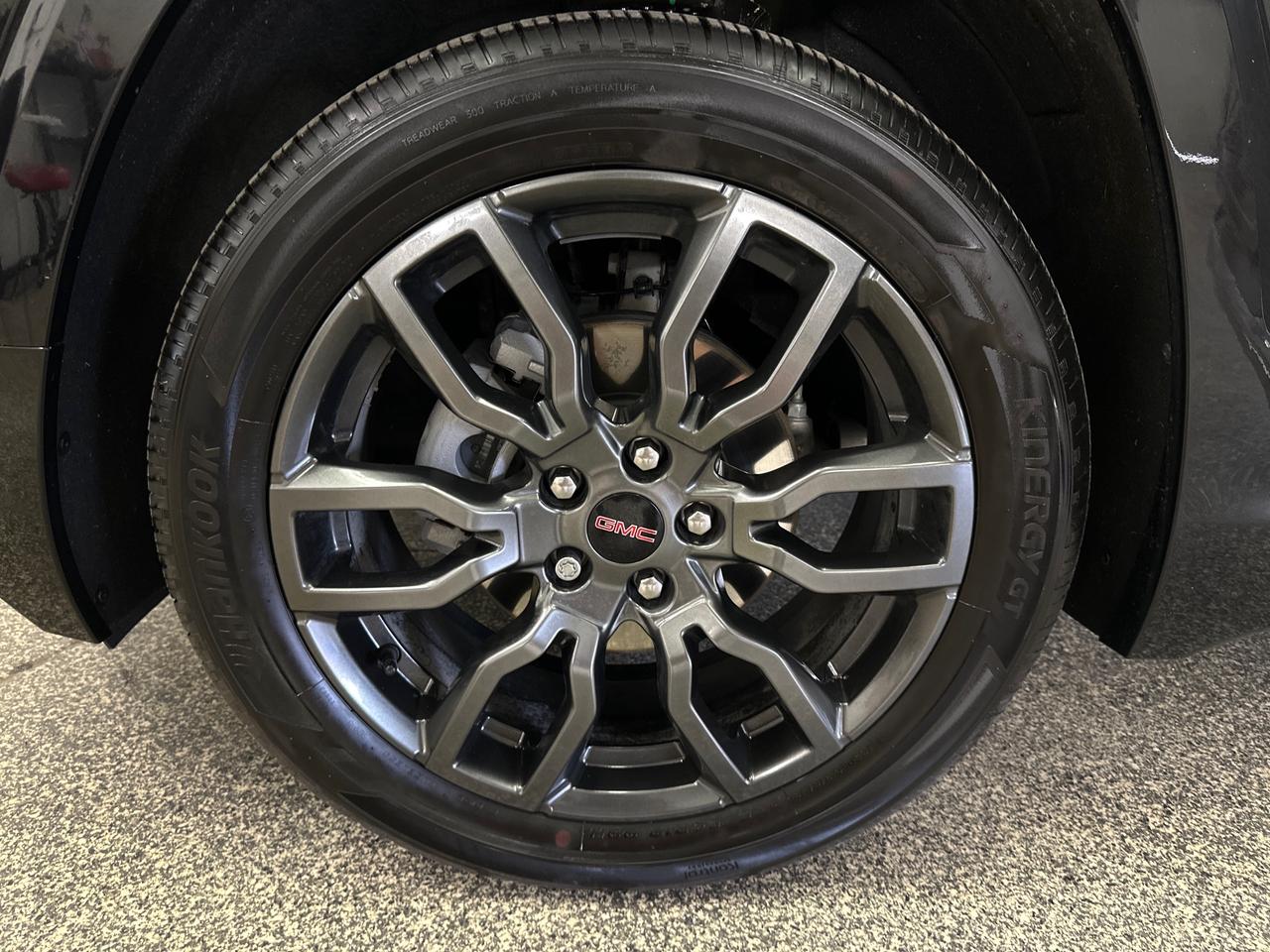 2024 GMC Terrain Denali Photo