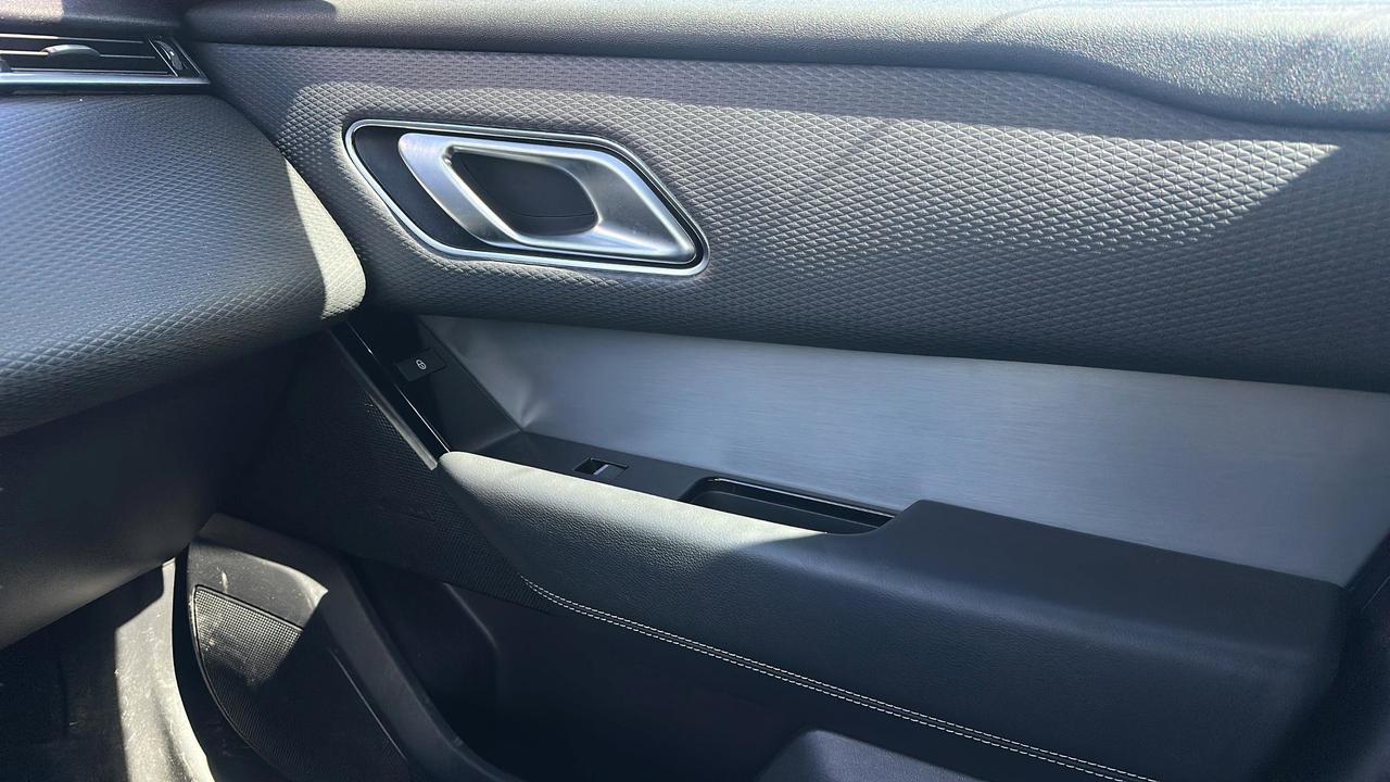 2020 Land Rover Range Rover Velar P340 R-Dynamic S Photo