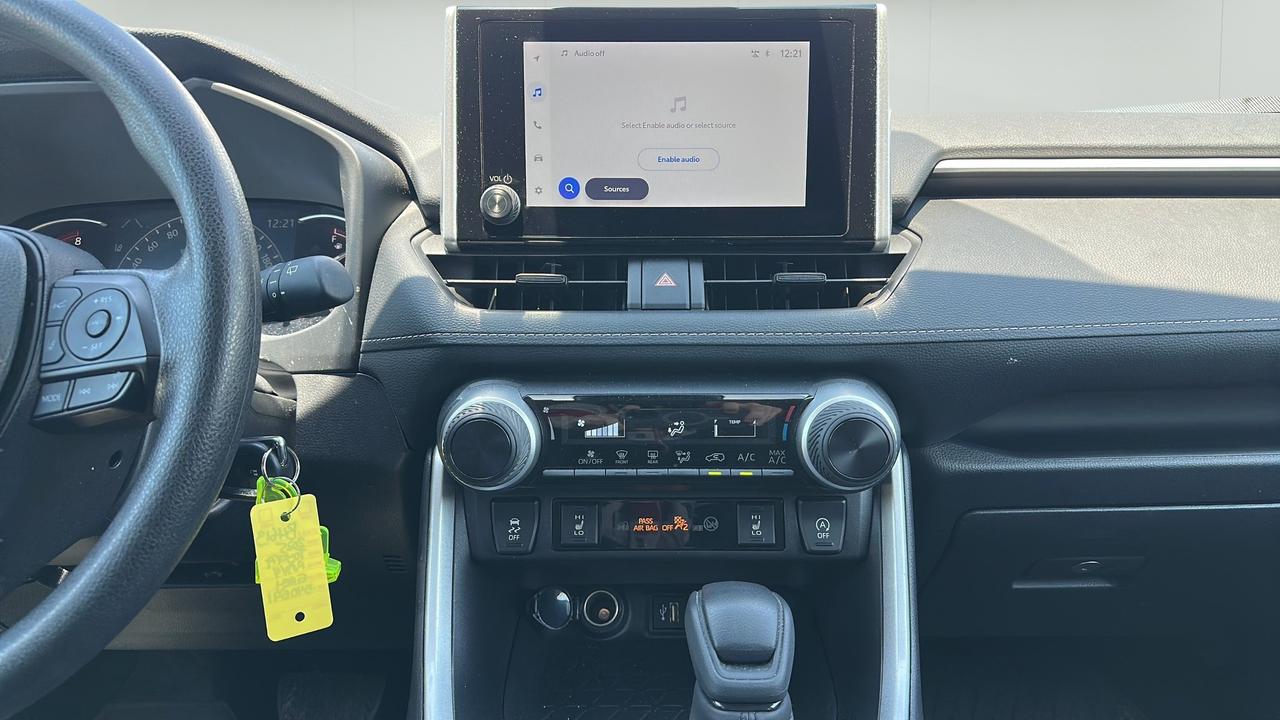 2025 Toyota RAV4 LE AWD Photo