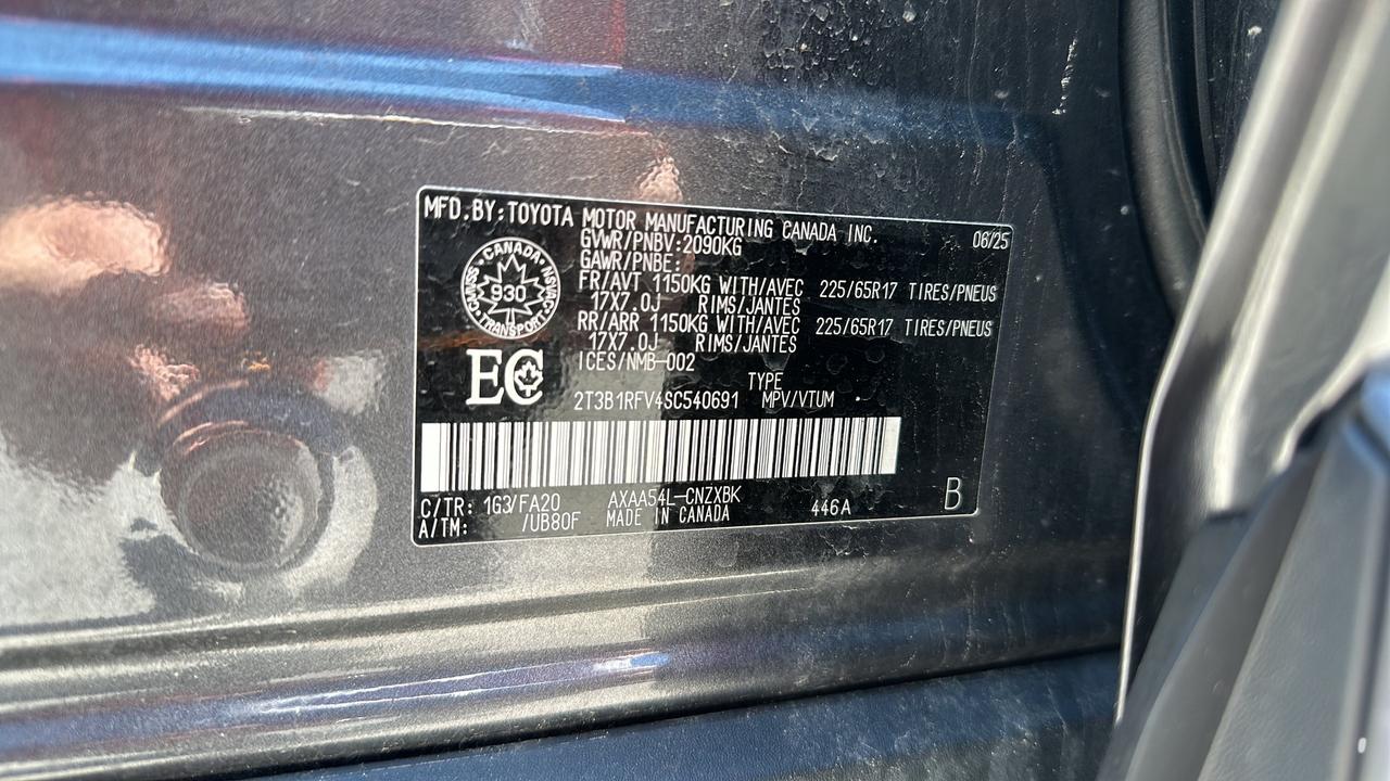 2025 Toyota RAV4 LE AWD Photo