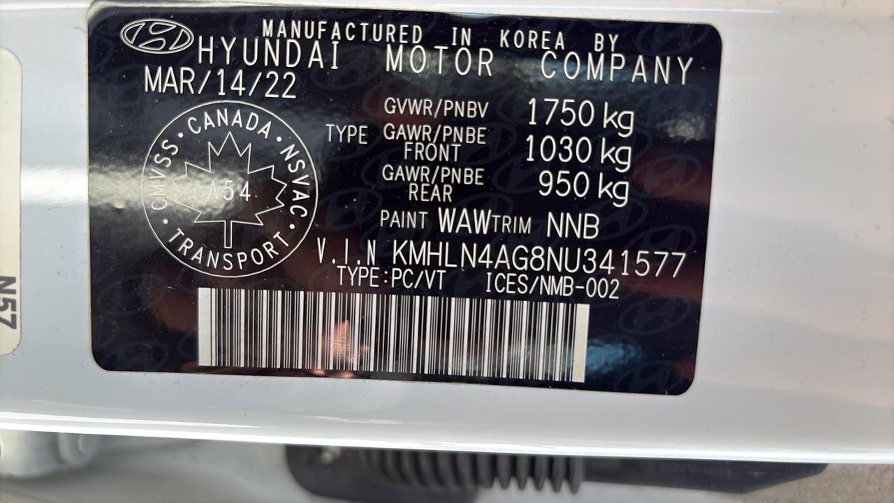 2022 Hyundai Elantra Ultimate Tech IVT Photo