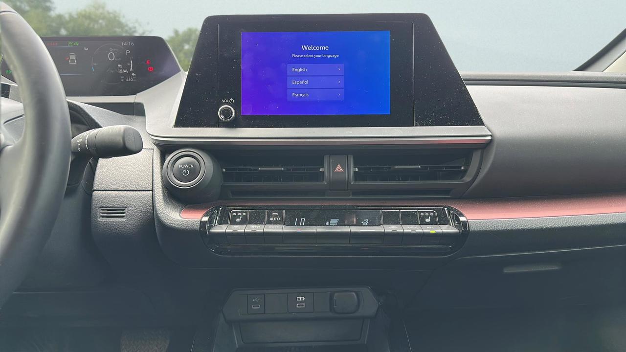 2024 Toyota Prius Prime SE Photo