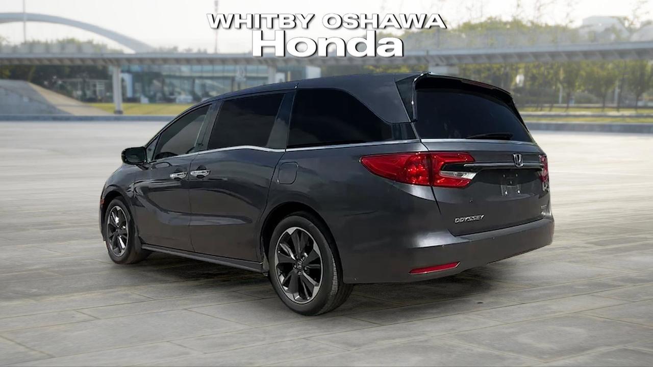 2023 Honda Odyssey Touring Auto Photo