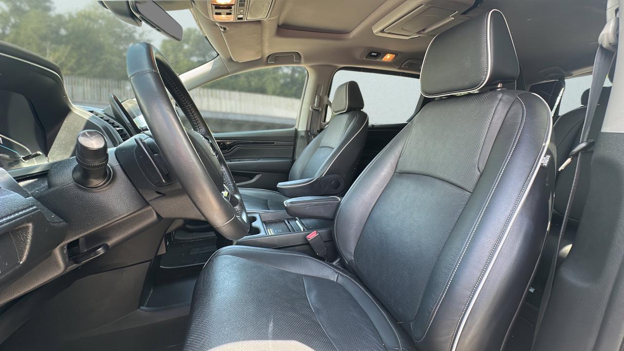 2023 Honda Odyssey Touring Auto Photo