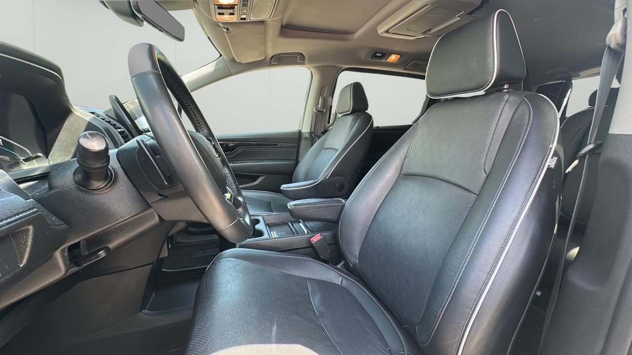 2023 Honda Odyssey Touring Auto Photo