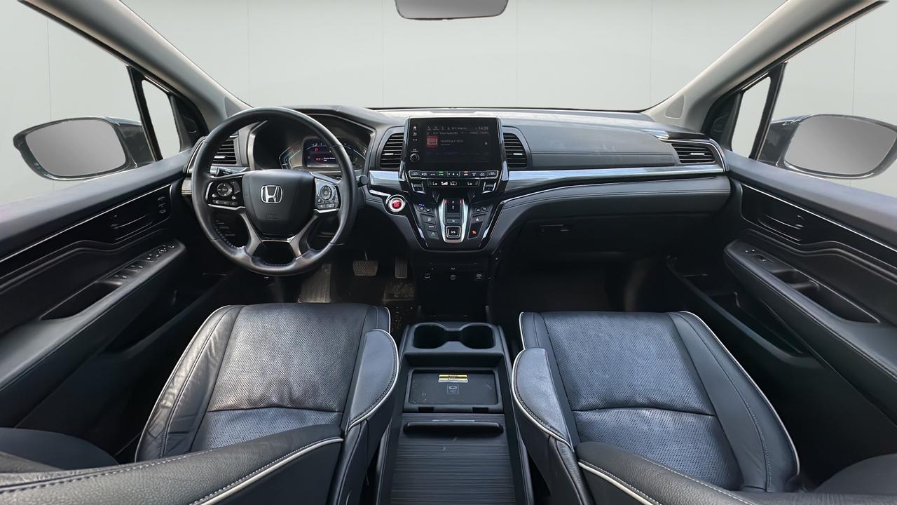 2023 Honda Odyssey Touring Auto Photo
