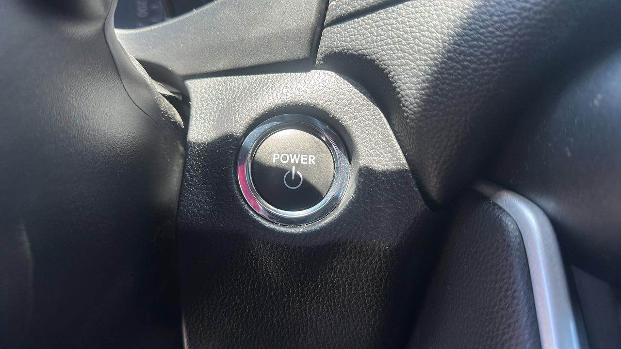2025 Toyota RAV4 Hybrid  Photo