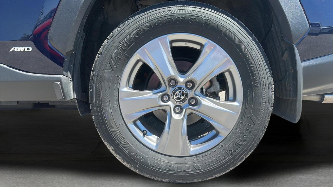 2025 Toyota RAV4 Hybrid  Photo