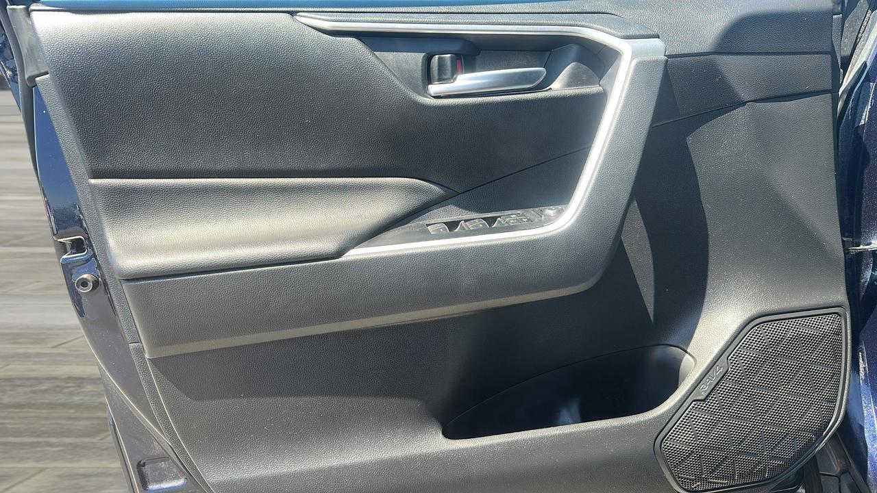 2025 Toyota RAV4 Hybrid  Photo