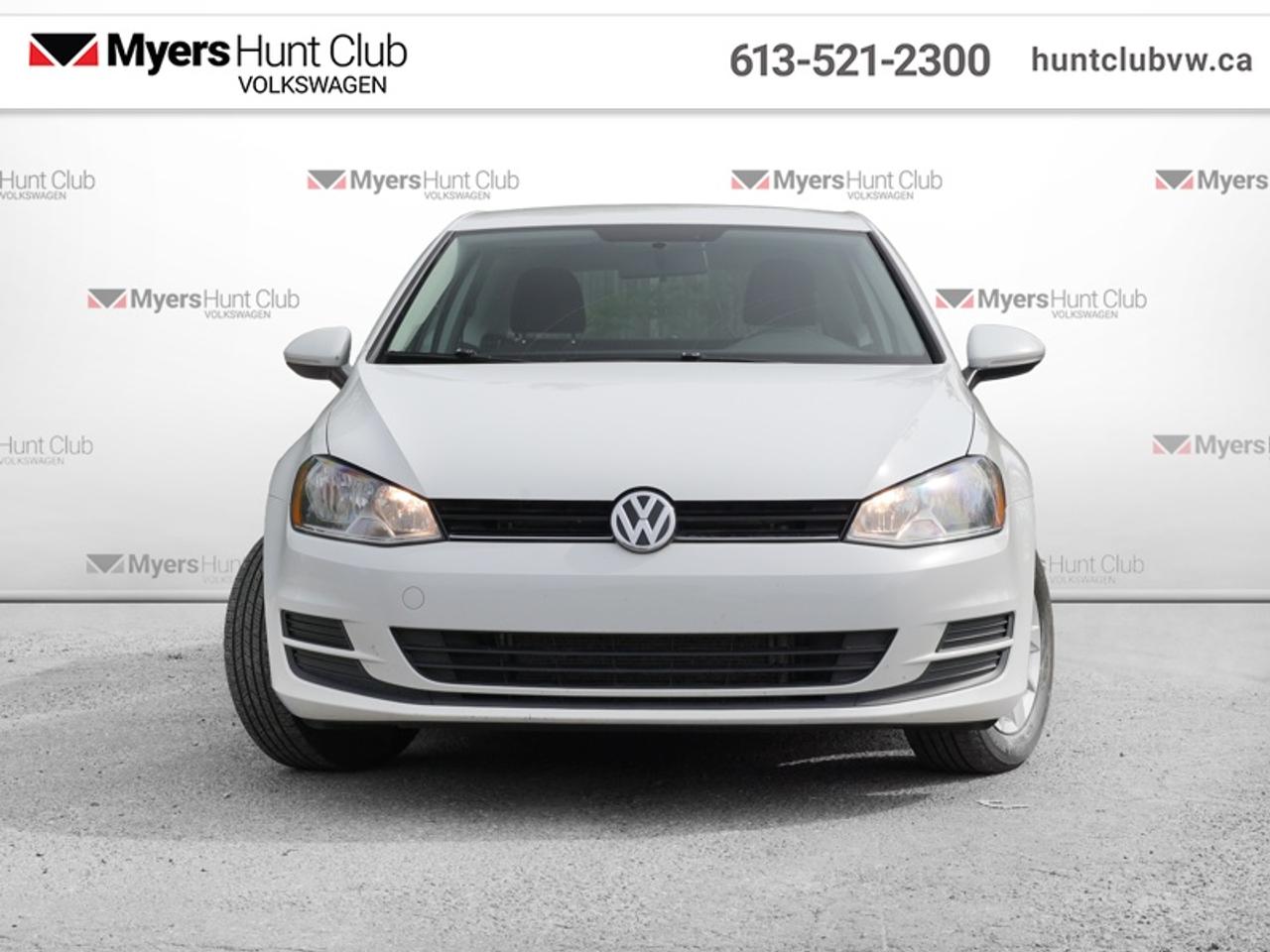 2016 Volkswagen Golf TRENDLINE Photo