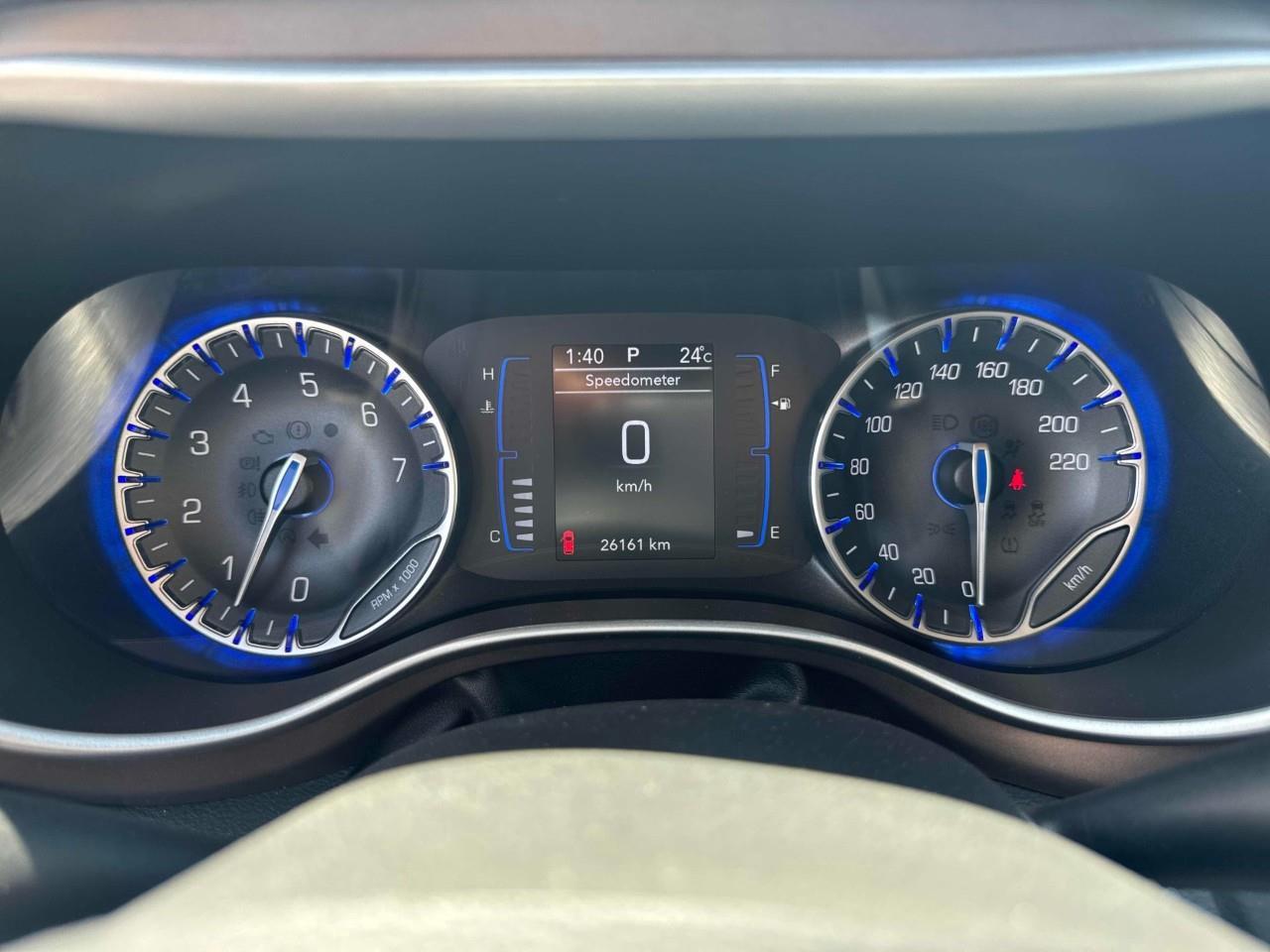 2018 Chrysler Pacifica Touring-L Passenger Van Photo