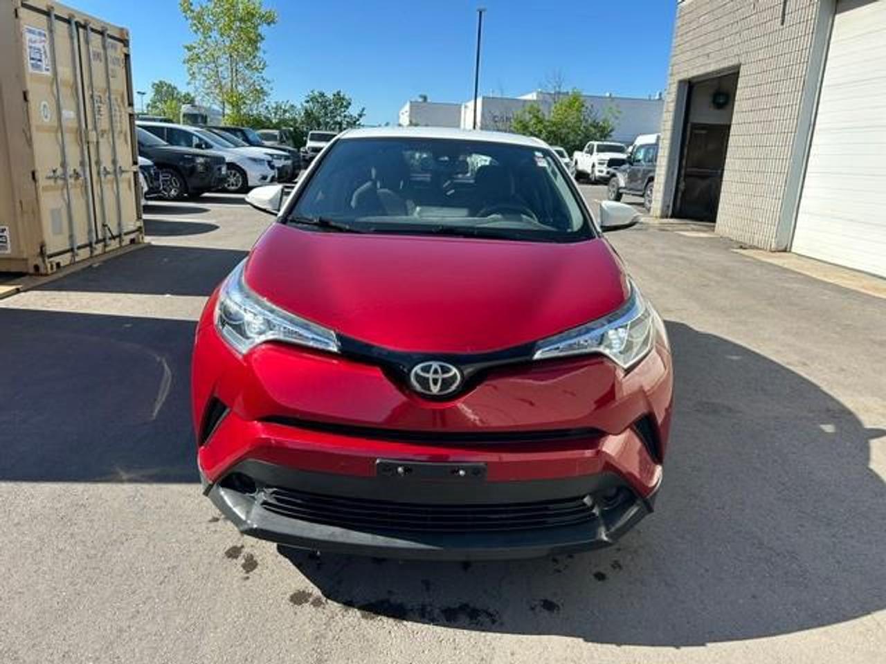 2018 Toyota C-HR XLE 4dr Front-Wheel Drive Sport Utility Photo