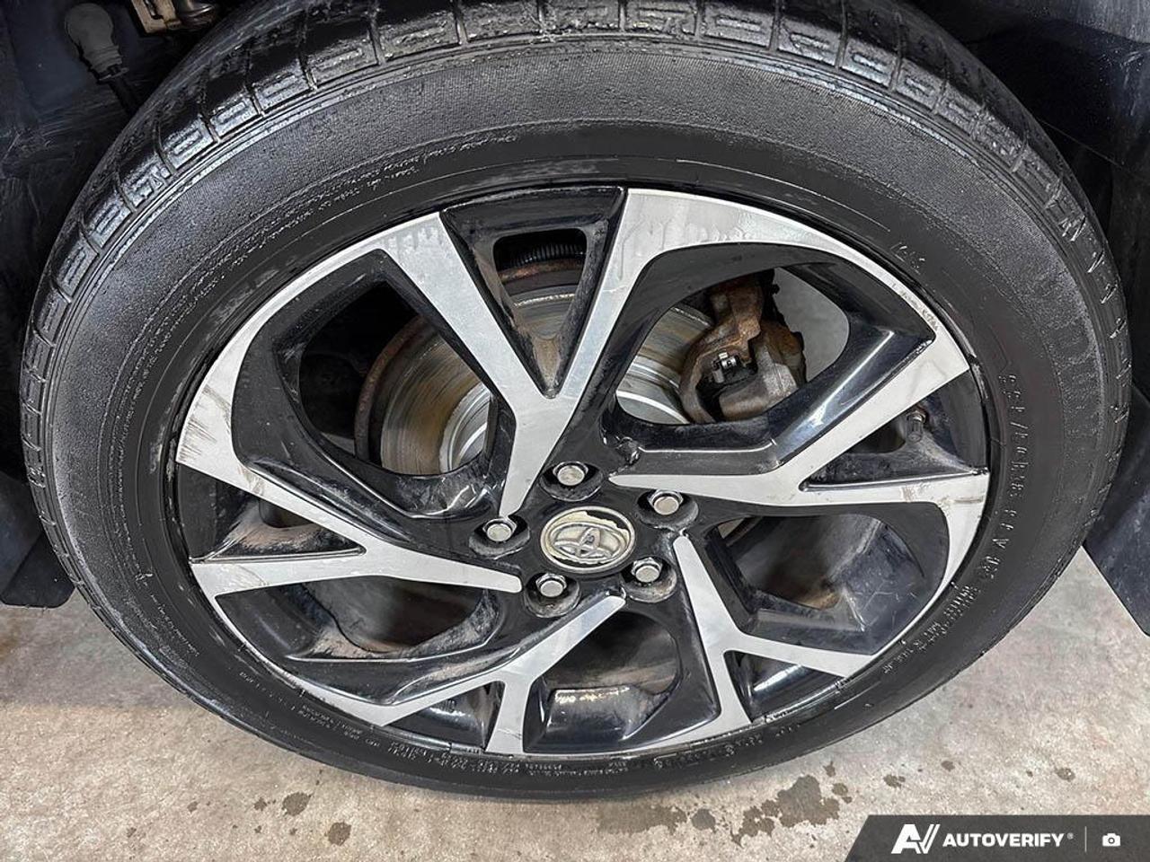 2018 Toyota C-HR XLE 4dr Front-Wheel Drive Sport Utility Photo