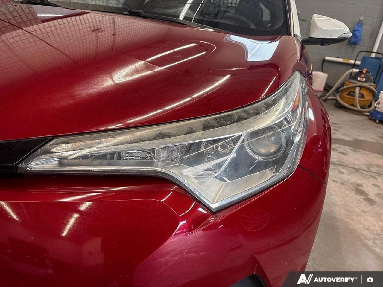 2018 Toyota C-HR XLE 4dr Front-Wheel Drive Sport Utility Photo