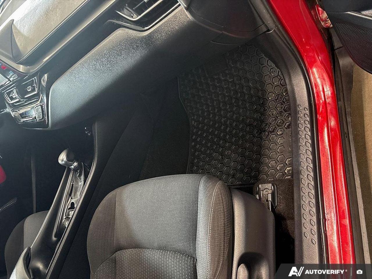 2018 Toyota C-HR XLE 4dr Front-Wheel Drive Sport Utility Photo