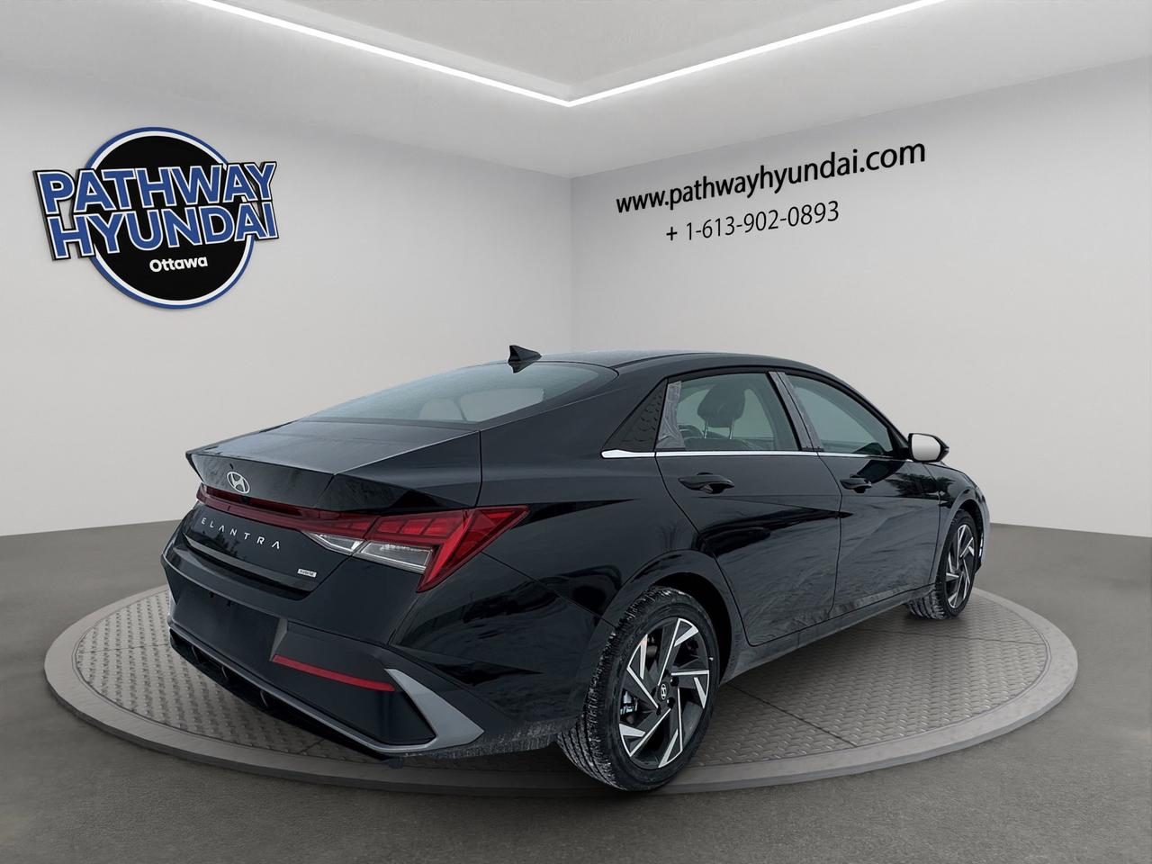 2026 Hyundai Elantra Hybrid Luxury Photo