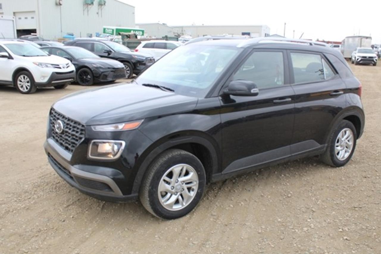2024 Hyundai Venue Preferred w/Htd cloth, BUC - Photo #1