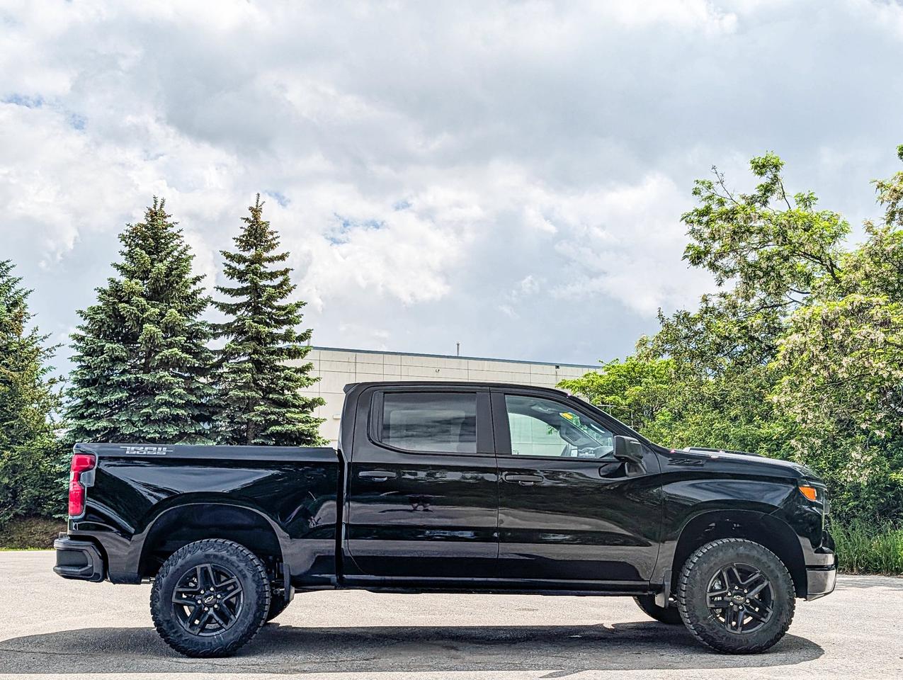 2026 Chevrolet Silverado 1500 Custom Trail Boss Photo