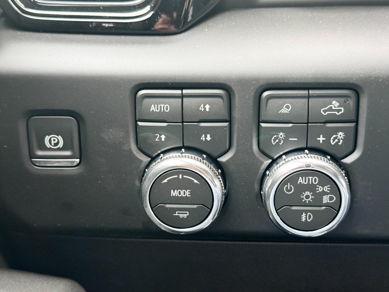 2026 GMC Sierra 1500 AT4 Photo