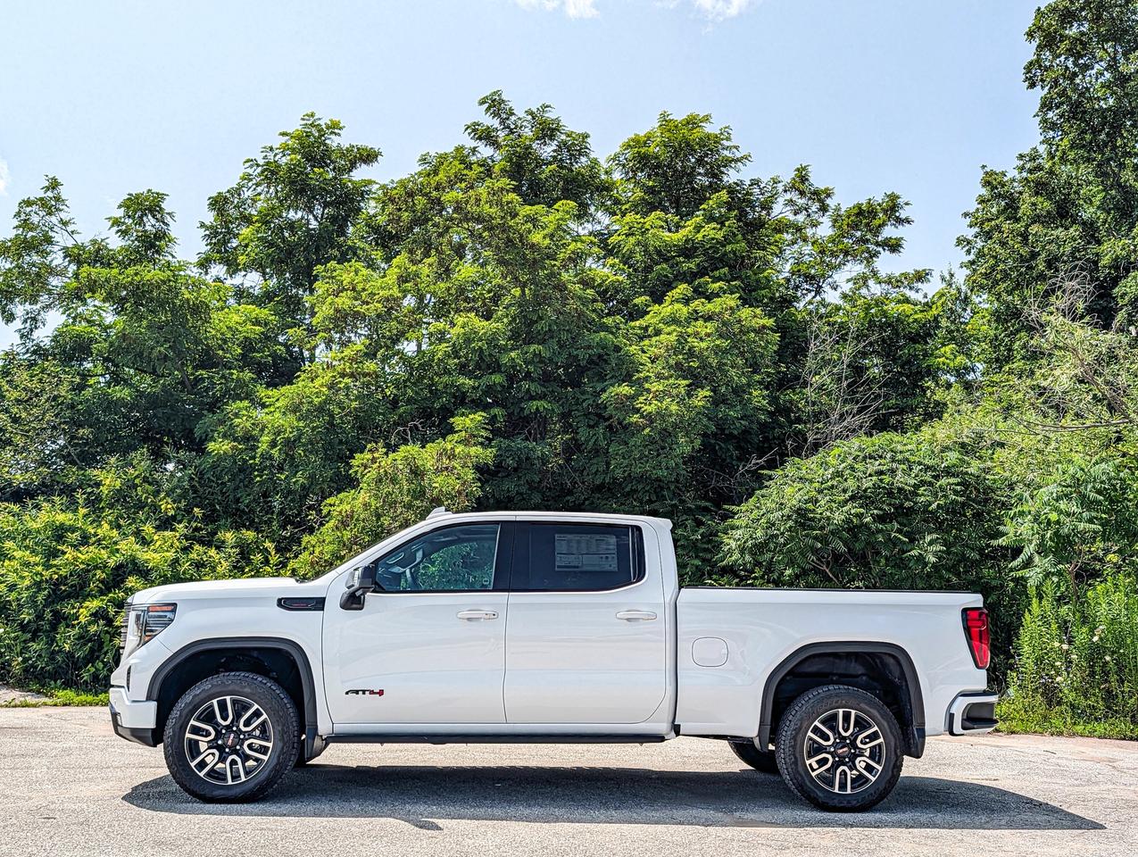 2026 GMC Sierra 1500 AT4 Photo