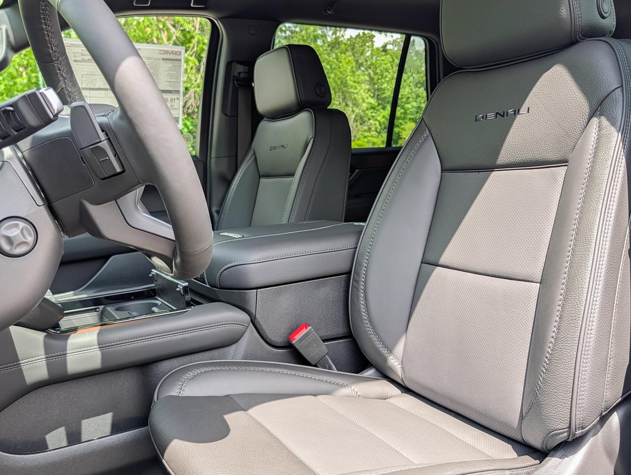 2026 GMC Yukon Denali Photo