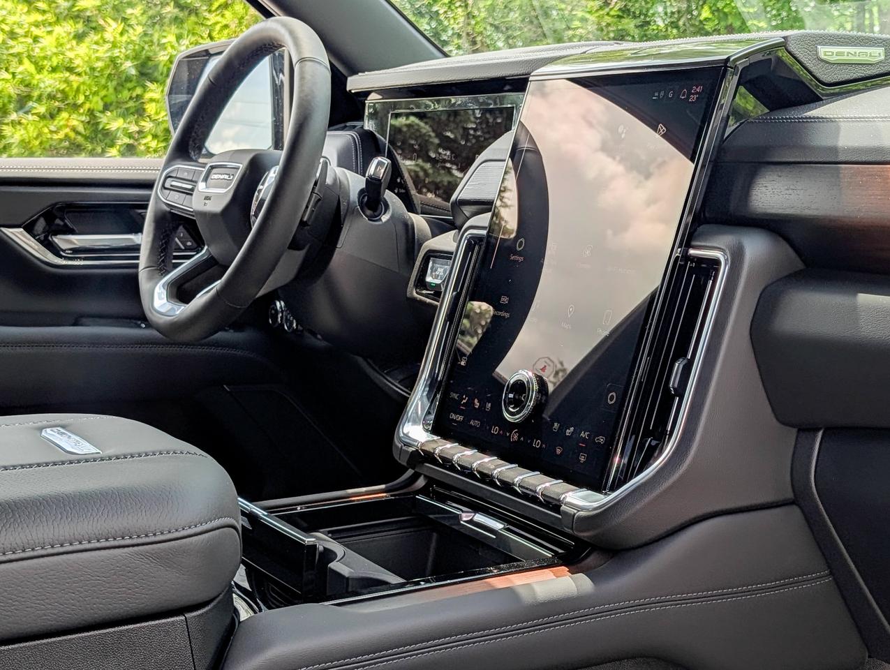 2026 GMC Yukon Denali Photo