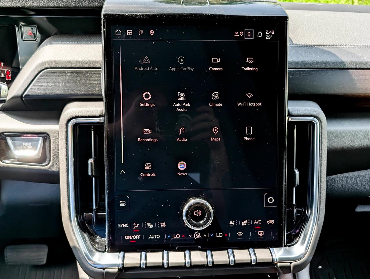 2026 GMC Yukon Denali Photo