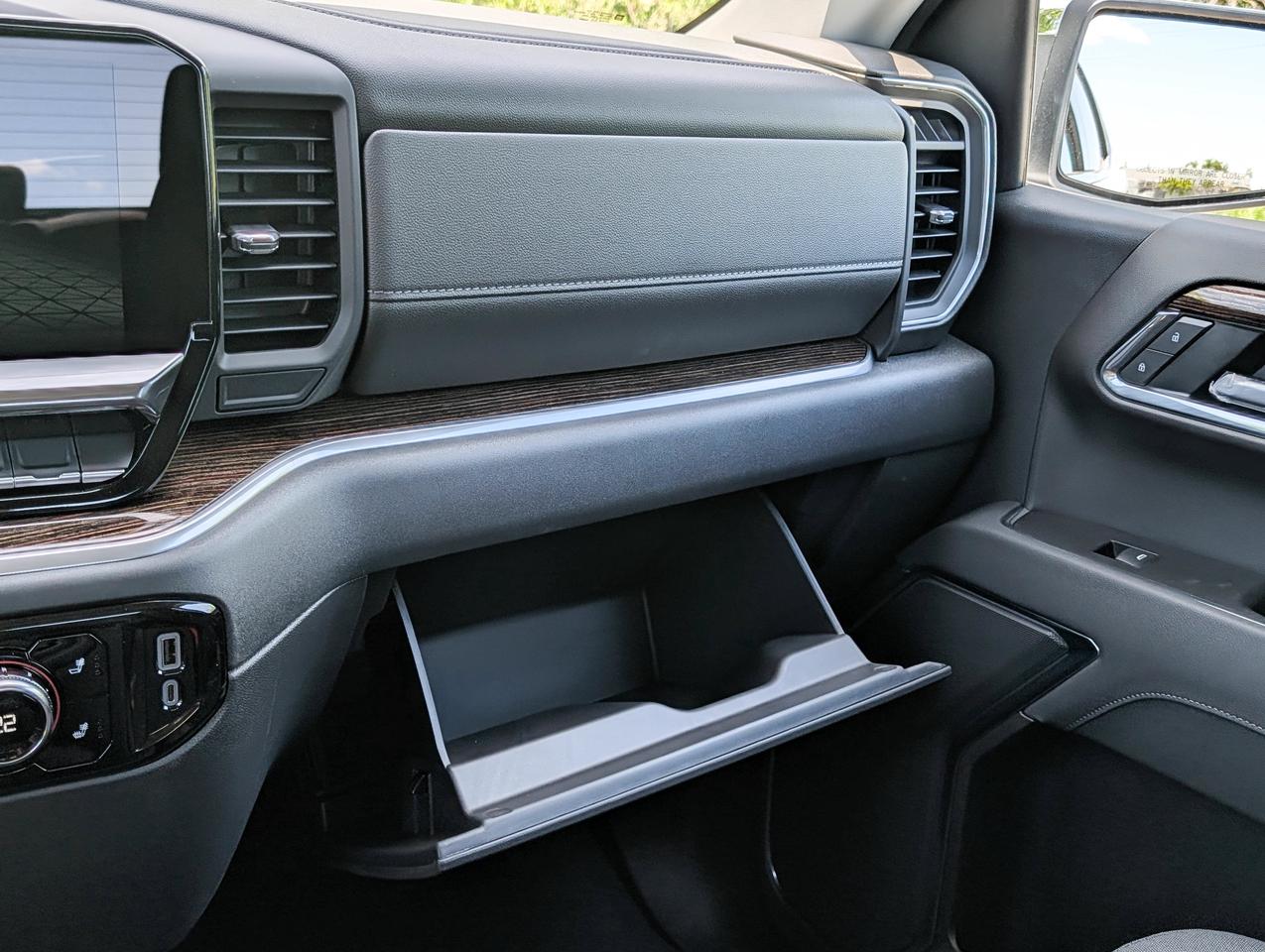 2026 GMC Sierra 1500 SLE Photo