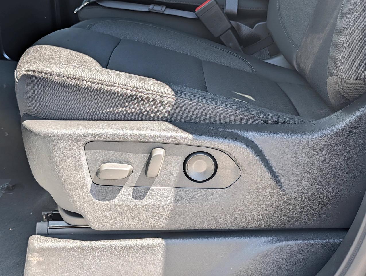 2026 GMC Sierra 1500 SLE Photo