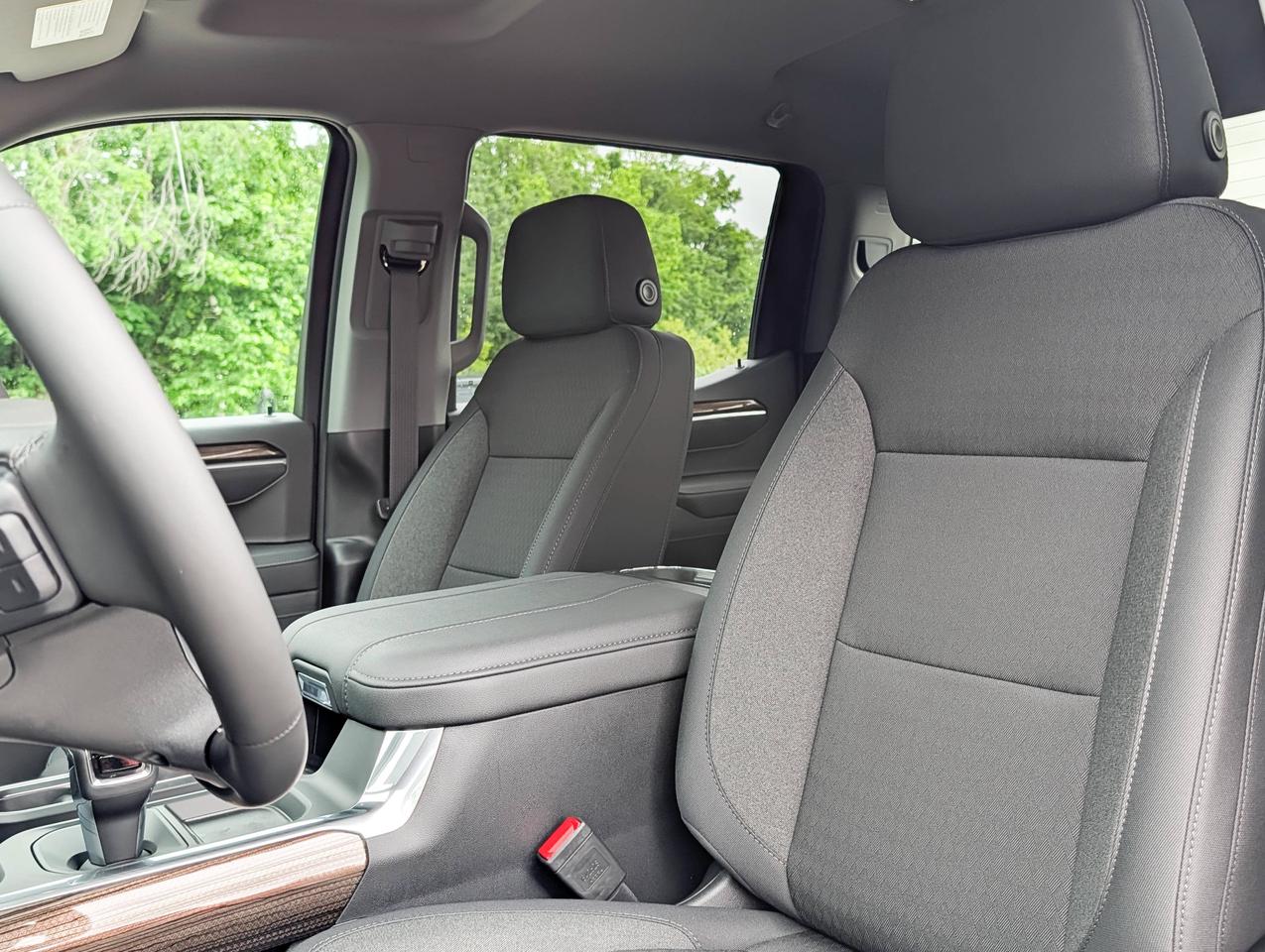 2026 Chevrolet Silverado 1500 RST Photo