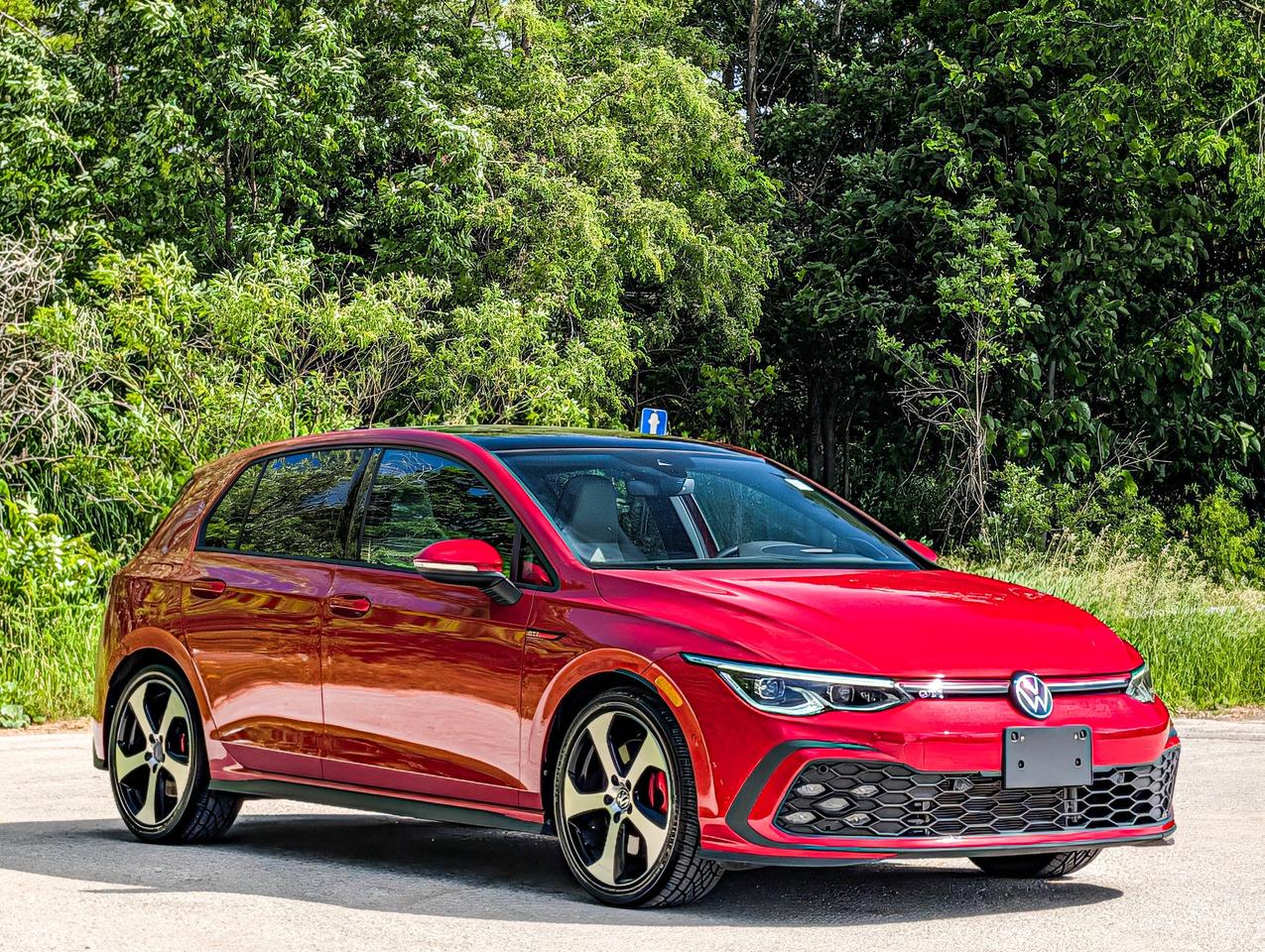 2024 Volkswagen Golf GTI Performance Photo2
