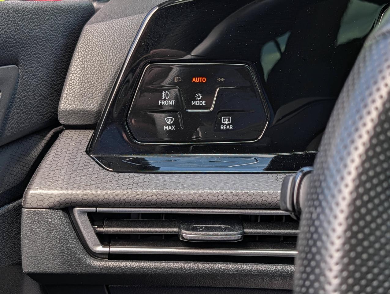 2024 Volkswagen Golf GTI Performance Photo