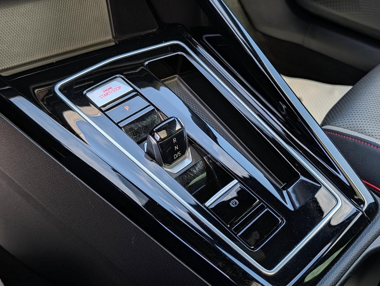 2024 Volkswagen Golf GTI Performance Photo