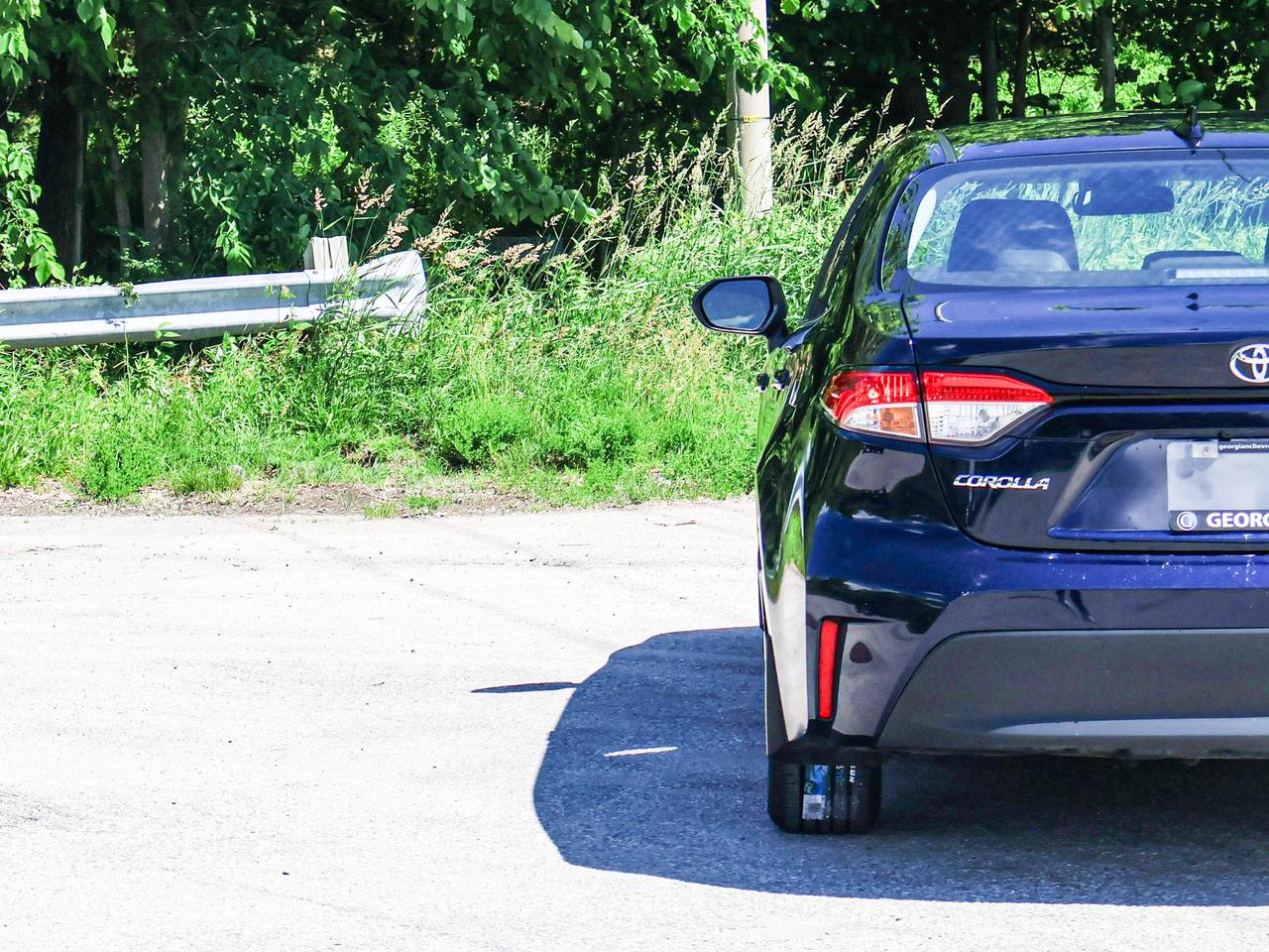 2025 Toyota Corolla LE Photo
