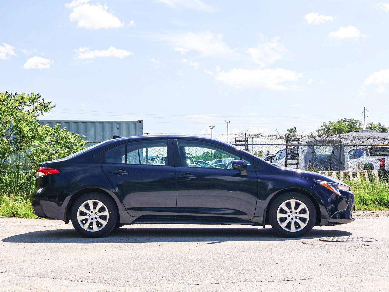 2025 Toyota Corolla LE Photo